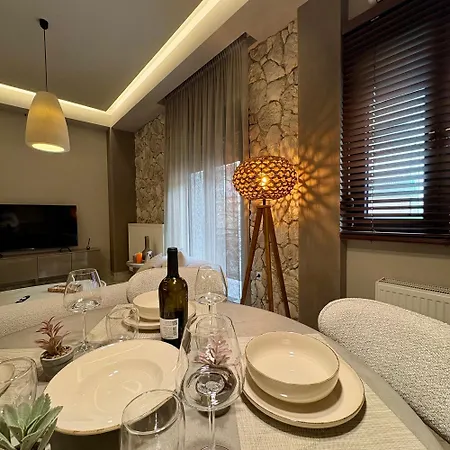 Maison De Luxx A12 Luxury 라리사