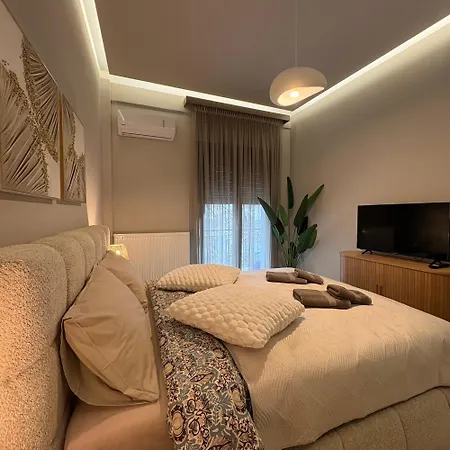 Maison De Luxx A12 Luxury Larissa