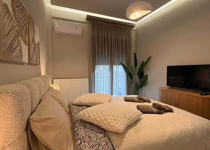 Maison De Luxx A12 Luxury Larissa